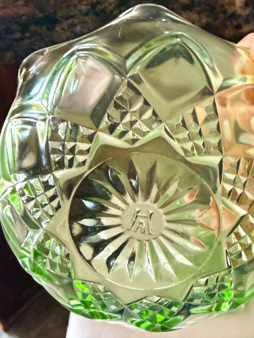 5 Vintage Hazel Atlas Diamond Arches Uranium Green Glass Dessert Bowls Set glow - Picture 4 of 7